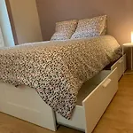 Chill & Work Apartment